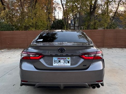 Used 2024 Toyota Camry SE image 8