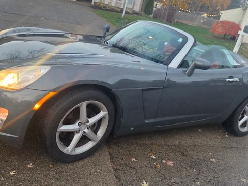 Used 2008 Saturn Sky w/ Premium Trim Package image 1