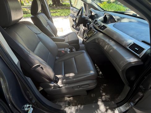 Used 2015 Honda Odyssey Touring image 14