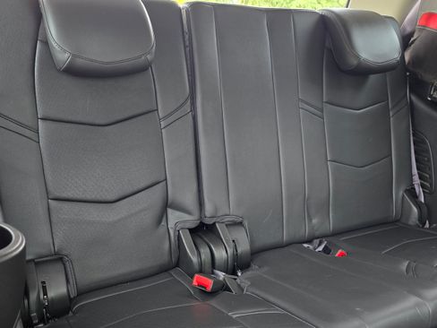 Used 2016 Cadillac Escalade Luxury image 25