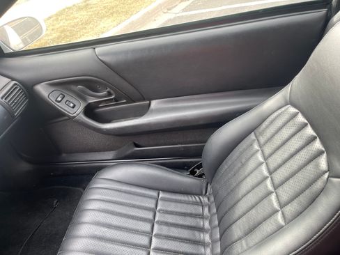 Used 2001 Chevrolet Camaro Z28 w/ Preferred Equipment Group 2 image 4