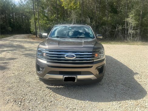 Used 2018 Ford Expedition Max XLT w/ Equipment Group 202A image 1