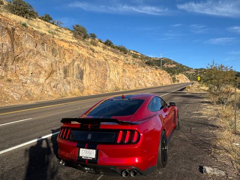Used 2020 Ford Mustang Shelby GT350 w/ Technology Package RWD image 4