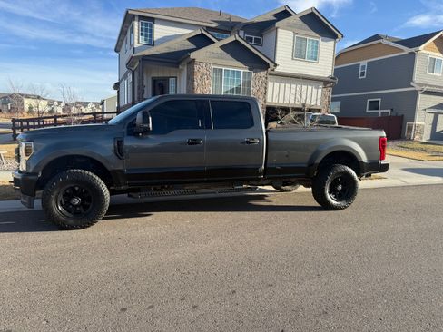 Used 2019 Ford F250 XLT w/ XLT Value Package image 4