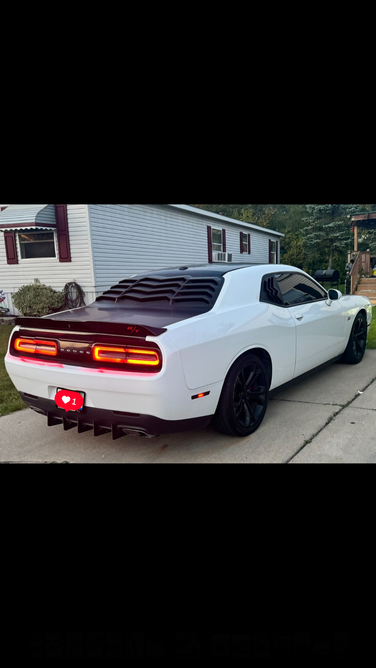 Used 2020 Dodge Challenger R/T RWD image 2