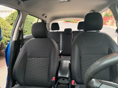 Used 2022 Nissan Kicks SV FWD image 13