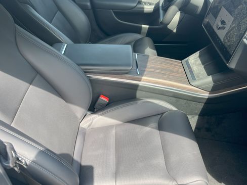 Used 2022 Tesla Model S Standard Range image 13