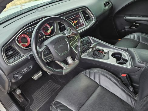 Used 2019 Dodge Challenger SRT Hellcat Redeye image 16