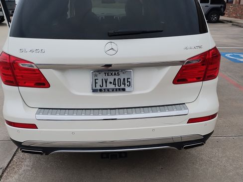 Used 2015 Mercedes-Benz GL 450 4MATIC image 3