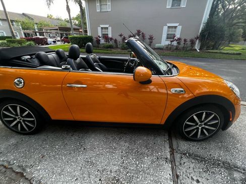 Used 2017 MINI Cooper S image 2