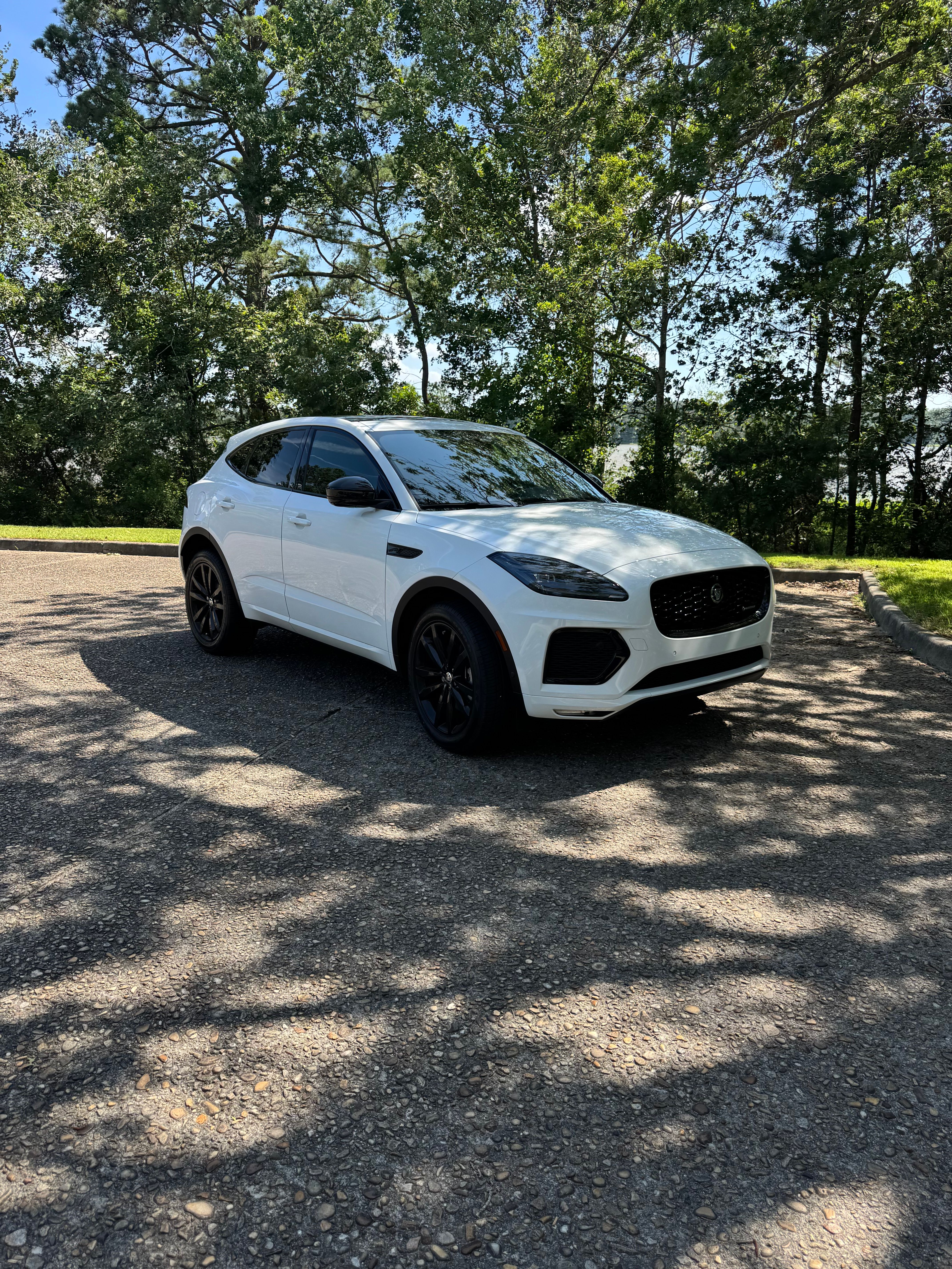 Used 2024 Jaguar E-PACE R-Dynamic SE AWD/4WD image 2