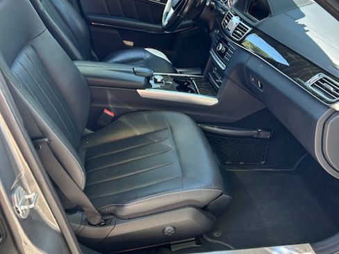 Used 2015 Mercedes-Benz E 400 E 400 Sedan 4D image 10