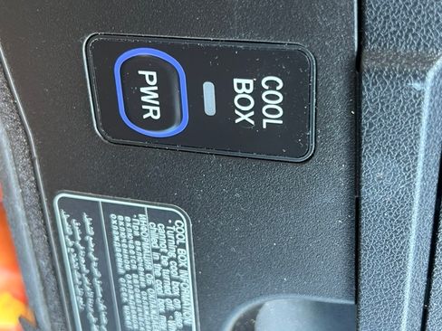 Used 2021 Lexus LX 570 4WD w/ Luxury Package image 21