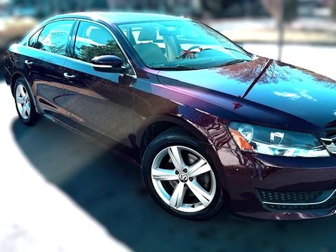 Used 2013 Volkswagen Passat 2.5 SE image 4