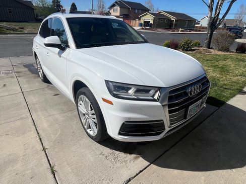 Used 2018 Audi Q5 Prestige w/ Prestige Package image 1