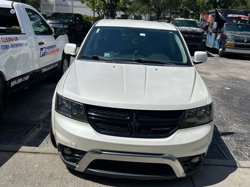 Used 2016 Dodge Journey Crossroad FWD image 2