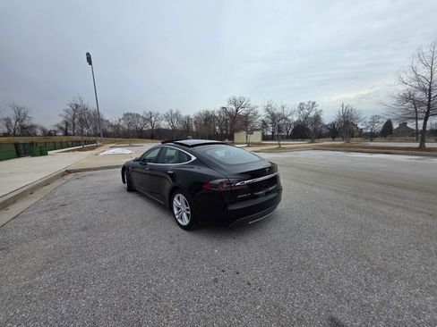 Used 2015 Tesla Model S P85D image 12