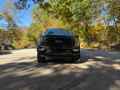 Used 2022 Ford F150 XLT w/ Equipment Group 302A High AWD/4WD image 18