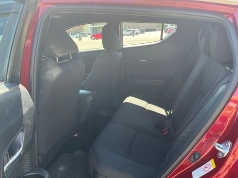 Used 2018 Toyota C-HR XLE image 11