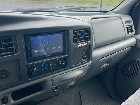 Used 2002 Ford Excursion XLT RWD image 12