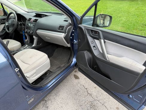 Used 2014 Subaru Forester 2.5i Premium w/ Protection Package #1 AWD/4WD image 10