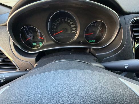 Used 2011 Chrysler 200 S FWD image 11