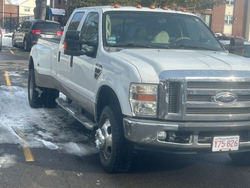 Used 2008 Ford F350 Lariat image 1