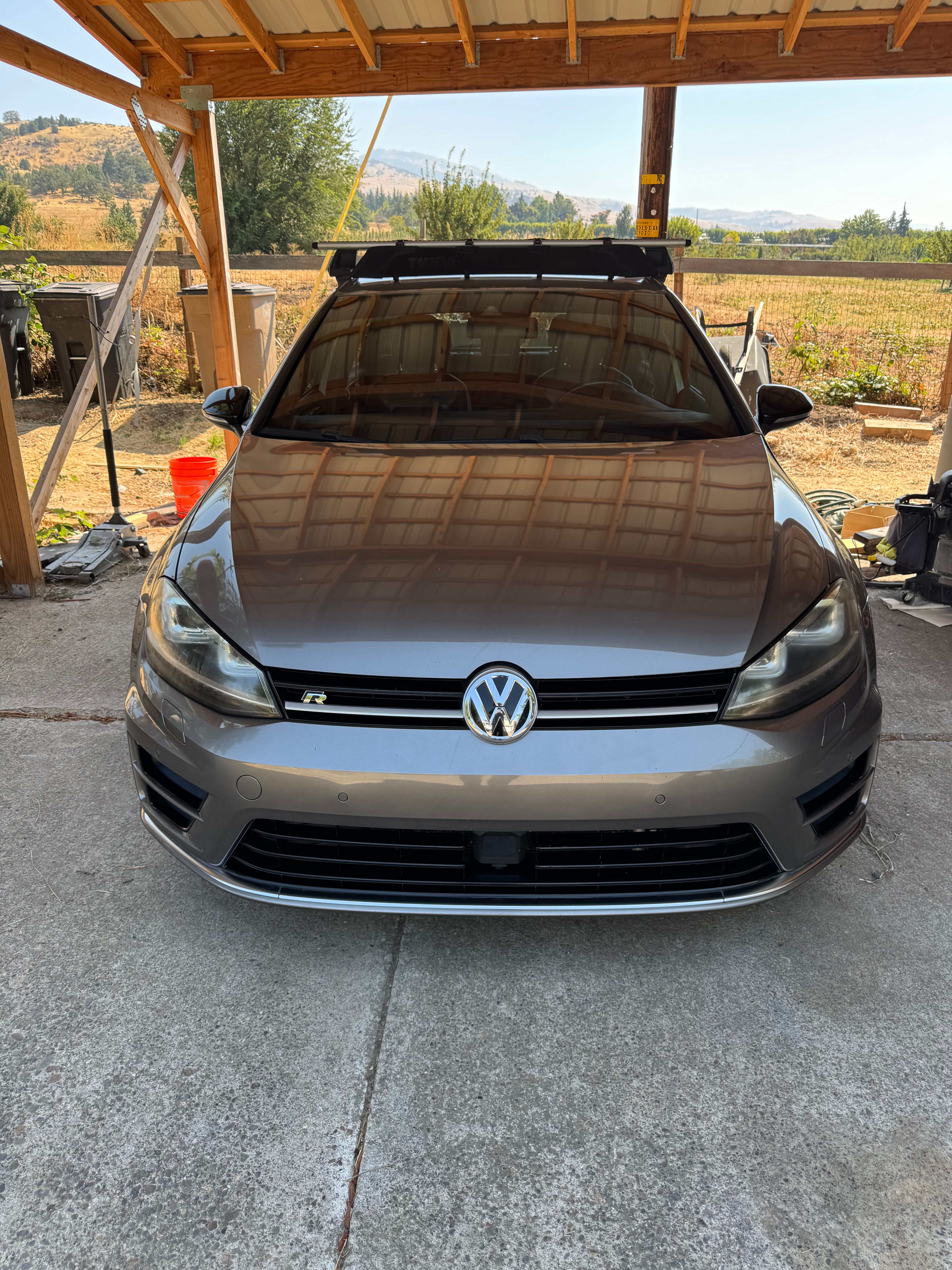 Used 2016 Volkswagen Golf R 4-Door w/ Driver Assistance Package AWD/4WD image 14