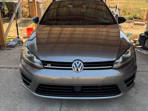 Used 2016 Volkswagen Golf R 4-Door w/ Driver Assistance Package AWD/4WD image 14