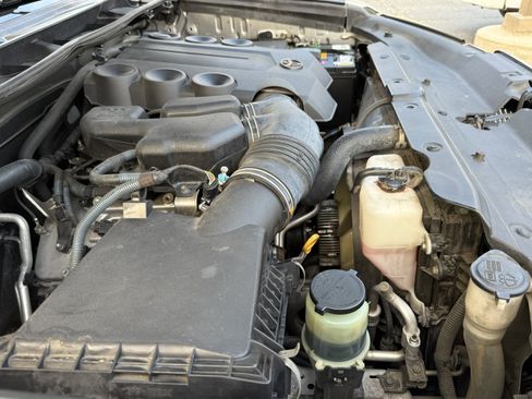 Used 2010 Toyota 4Runner Limited image 16