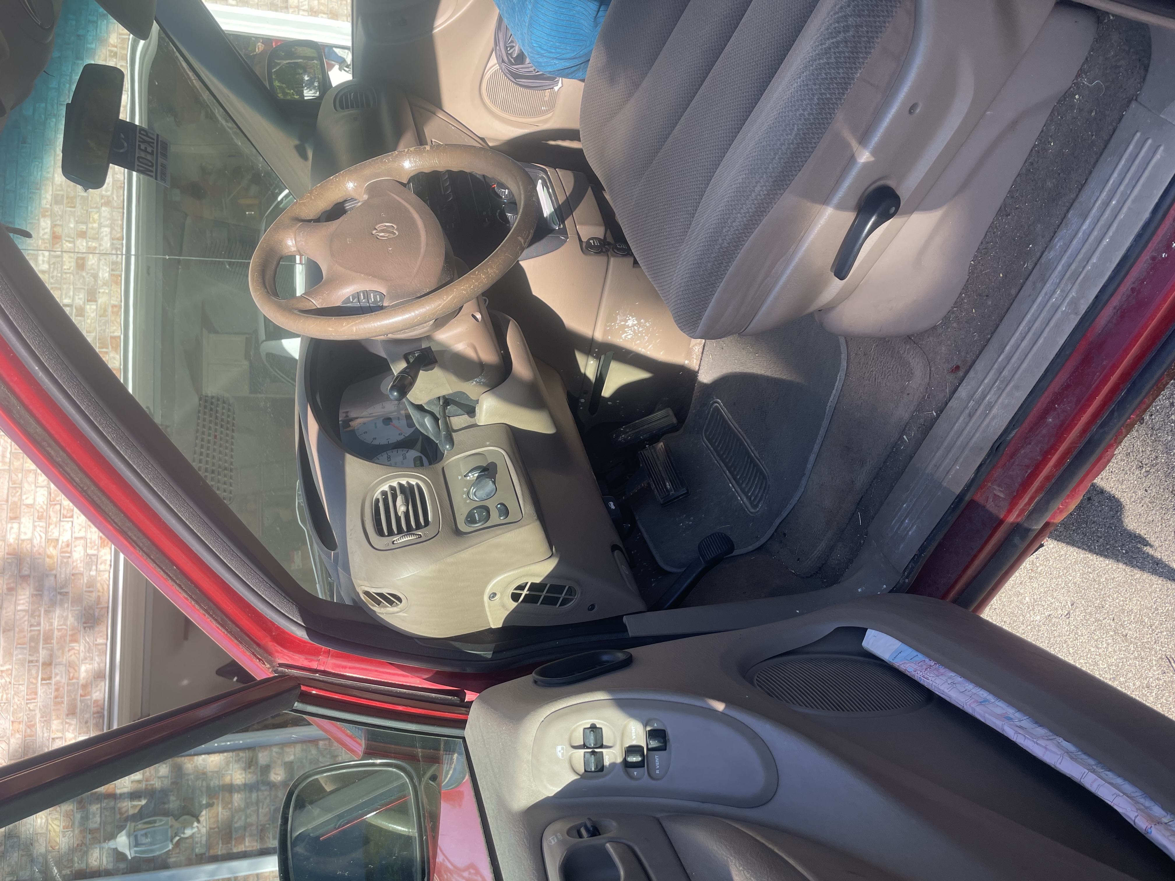 Used 2001 Dodge Caravan SE FWD image 5