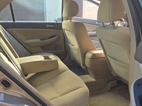 Used 2005 Honda Accord LX image 10