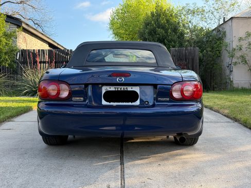 Used 2003 MAZDA MX-5 Miata SE image 8