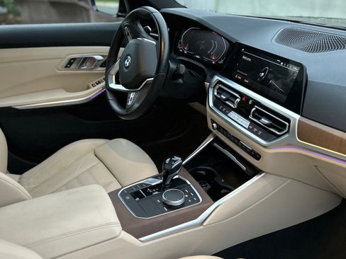 Used 2019 BMW 330i Sedan w/ Convenience Package RWD image 9