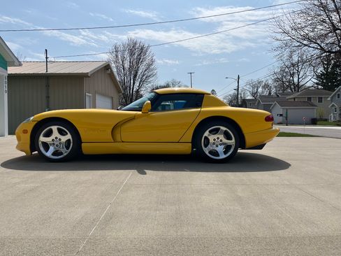 Used 2001 Dodge Viper RT/10 image 8