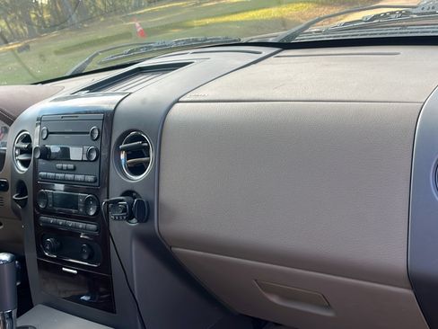 Used 2007 Ford F150 King Ranch image 9