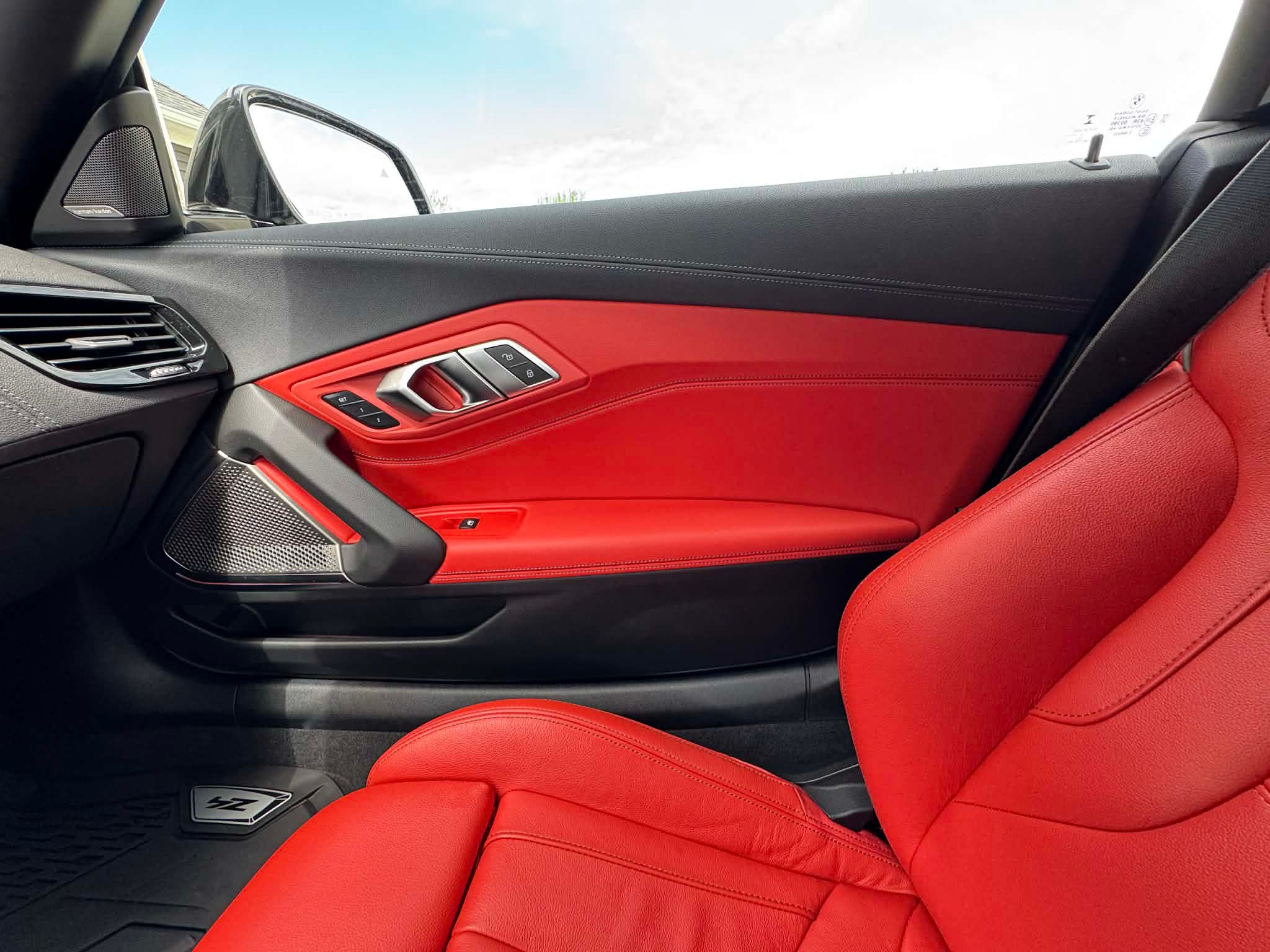 Used 2022 BMW Z4 M40i w/ Premium Package RWD image 24