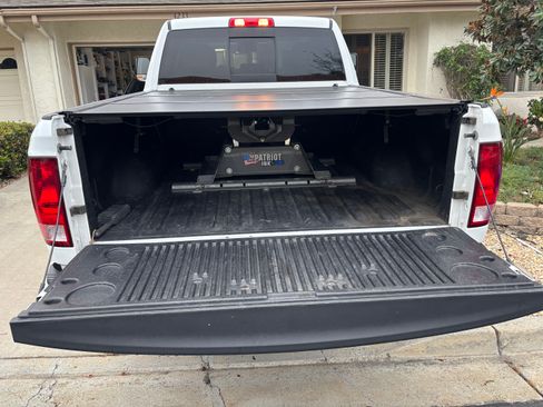 Used 2018 RAM 2500 Big Horn w/ Sport Appearance Group image 6