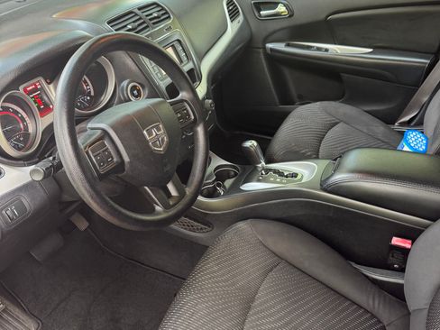 Used 2016 Dodge Journey SXT w/ Comfort/Convenience Group FWD image 8