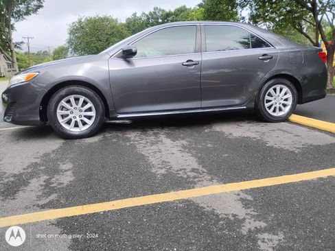 Used 2012 Toyota Camry LE FWD image 5