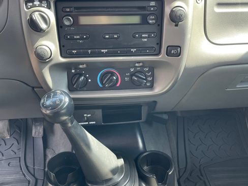 Used 2005 Ford Ranger XLT image 13