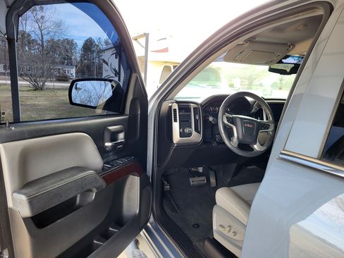 Used 2015 GMC Sierra 1500 SLE w/ SLE Value Package image 14