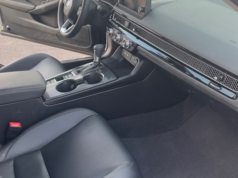 Used 2024 Honda Civic EX-L image 17