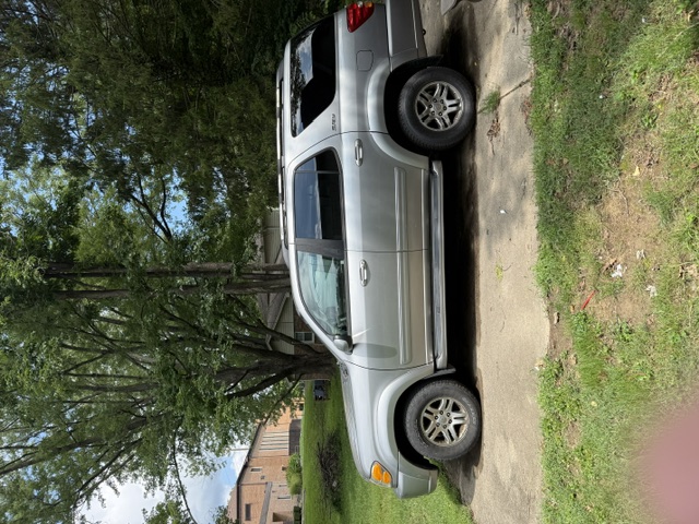 Used 2003 Toyota Sequoia SR5 AWD/4WD image 1