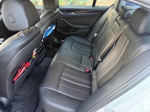 Used 2017 BMW 530i xDrive AWD/4WD image 8