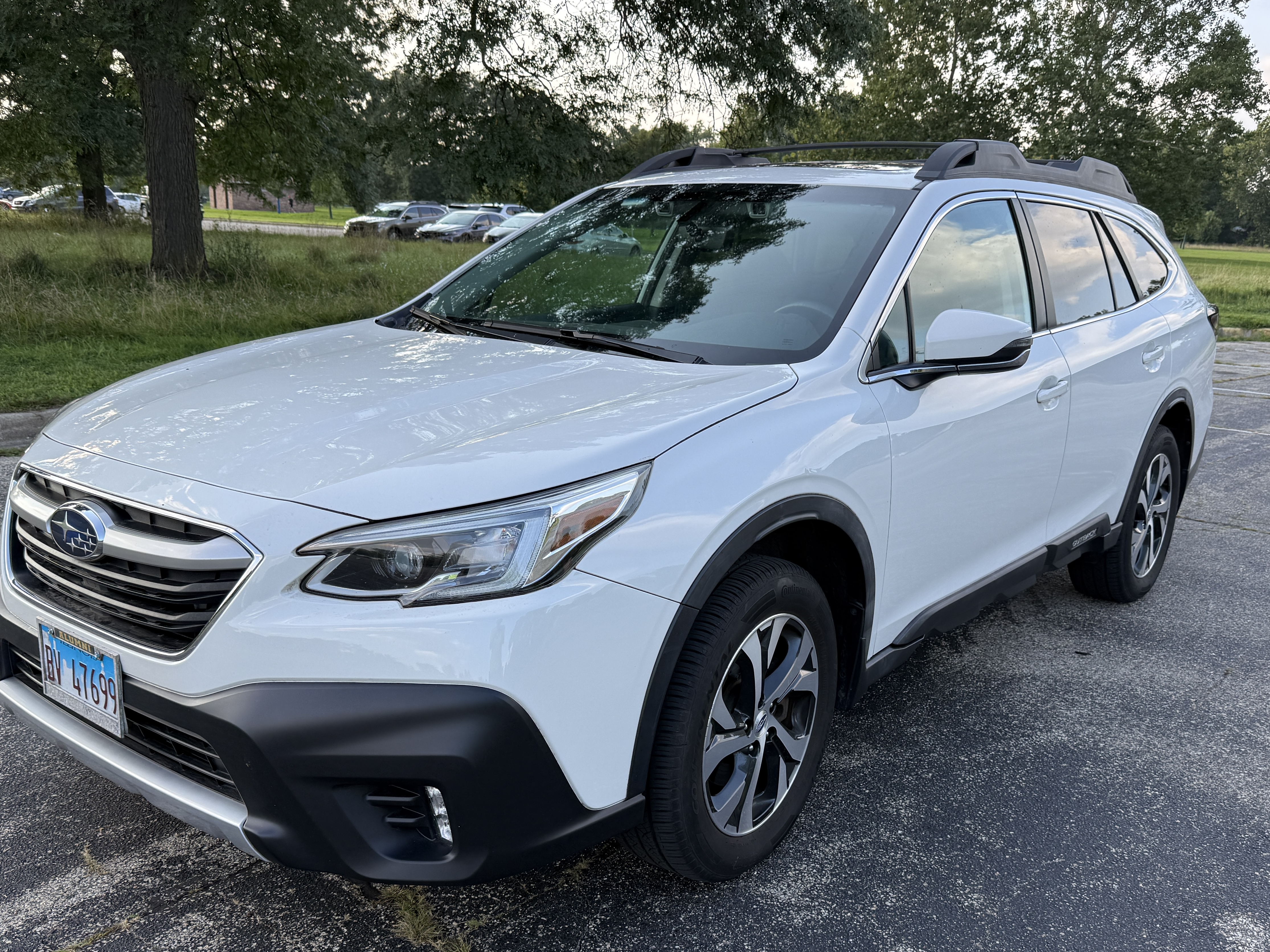 Used 2020 Subaru Outback Limited w/ Popular Package #2 AWD/4WD image 1