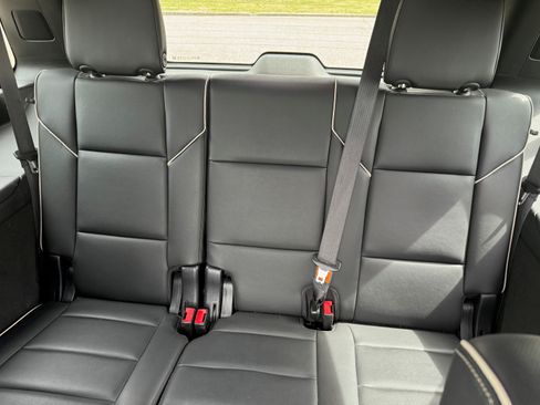 Used 2023 Cadillac Escalade Premium Luxury image 6