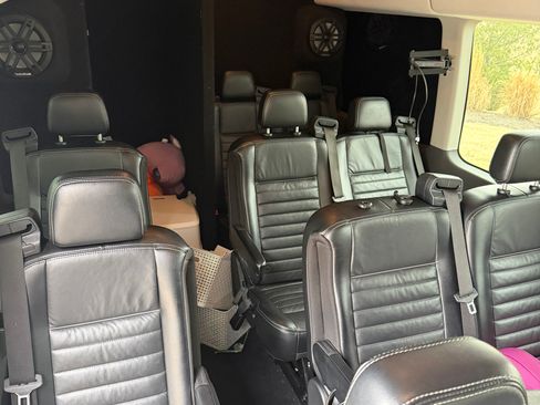 Used 2020 Ford Transit 350 XLT image 10