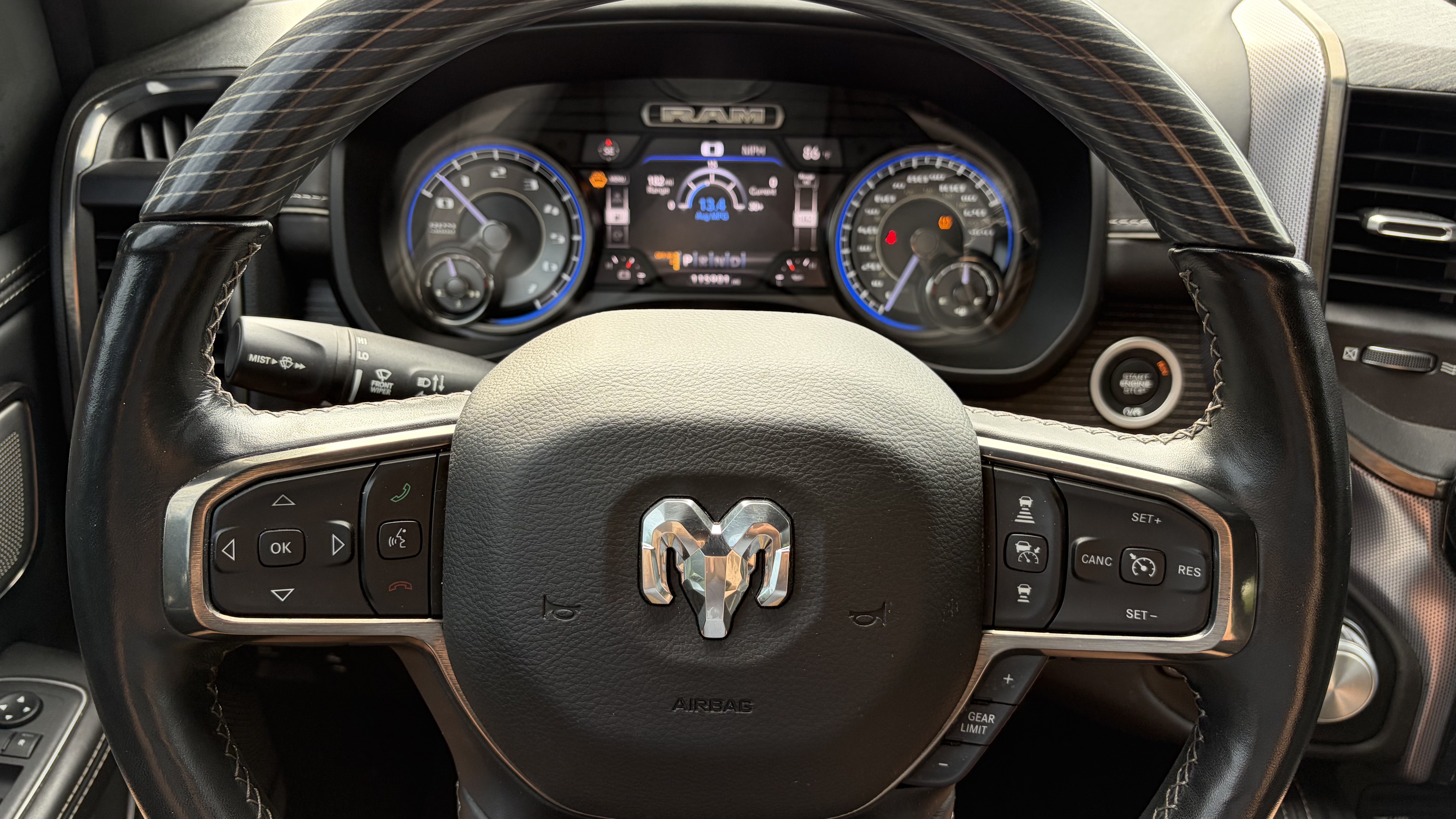 Used 2019 RAM 1500 Limited AWD/4WD image 10