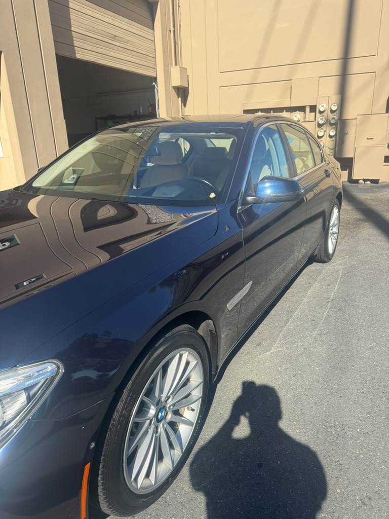 Used 2015 BMW 750i RWD image 1